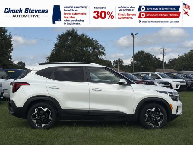 Used 2025 Kia Seltos EX FWD image 4