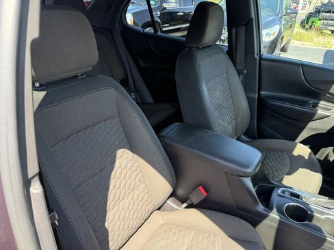 Used 2018 Chevrolet Equinox LT w/ Sun & Infotainment Package AWD/4WD image 18
