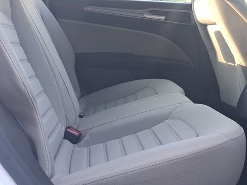 Used 2020 Ford Fusion S FWD image 27