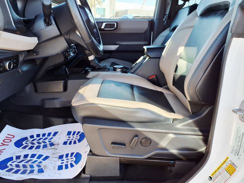 Used 2023 Ford Bronco Wildtrak image 21