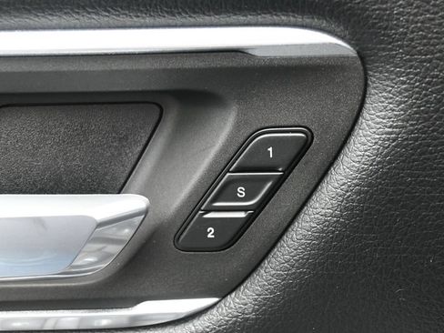 Used 2020 RAM 1500 Laramie AWD/4WD image 13