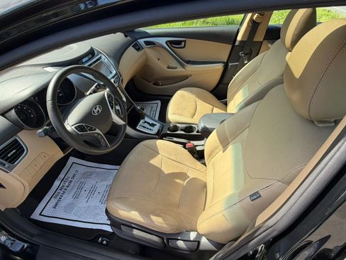 Used 2011 Hyundai Elantra Limited w/ Premium Pkg 5 FWD image 10