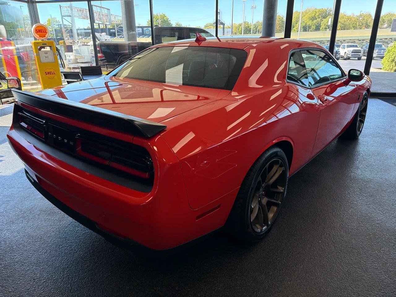 Used 2023 Dodge Challenger SRT Hellcat RWD image 5