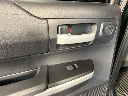 Used 2019 Toyota Tundra SR5 w/ SR5 Upgrade Package image 30