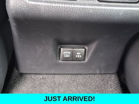Used 2025 Toyota Camry SE w/ Convenience Package AWD/4WD image 11
