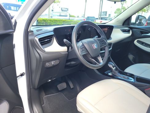 Used 2024 Buick Encore GX Preferred FWD image 9