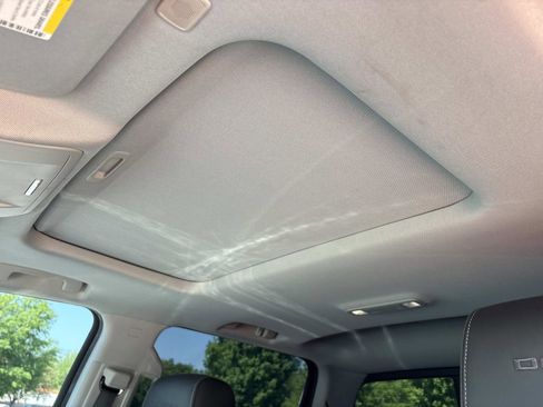 Used 2019 GMC Sierra 2500 Denali w/ Duramax Plus Package AWD/4WD image 17