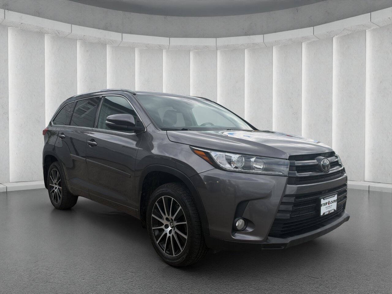 Used 2018 Toyota Highlander SE AWD/4WD image 7