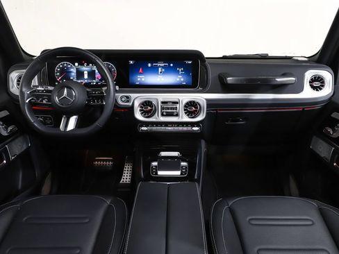 Certified 2025 Mercedes-Benz G 550 image 7