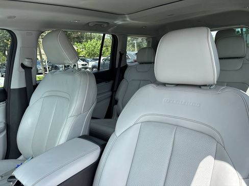 Used 2023 Jeep Grand Cherokee L Overland RWD image 42