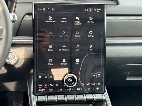 New 2026 GMC Terrain Denali w/ LPO, Black Badging Package image 23