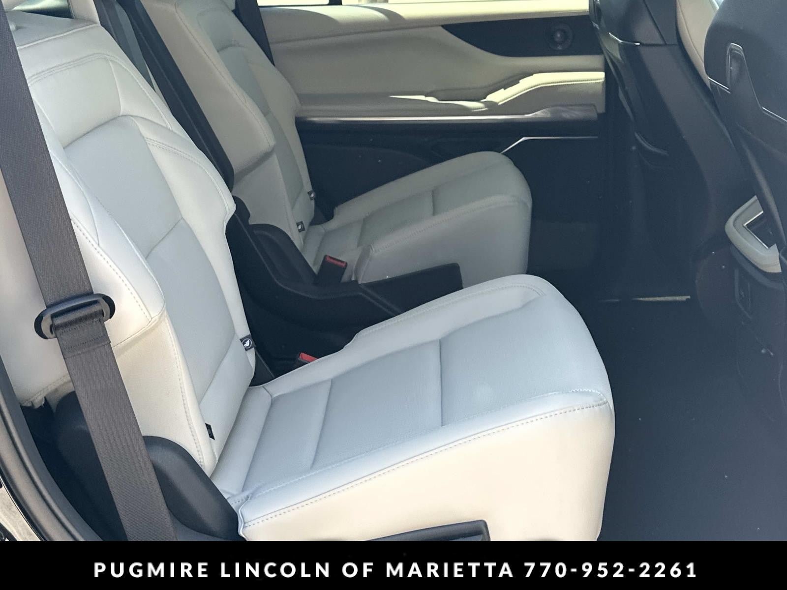 New 2026 Lincoln Navigator Premiere AWD/4WD image 16