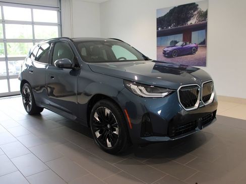 New 2026 BMW X3 xDrive30i w/ Premium Package AWD/4WD image 2