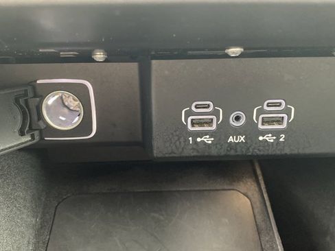 Used 2023 Jeep Wagoneer Series III w/ Preferred Equipment Group image 18