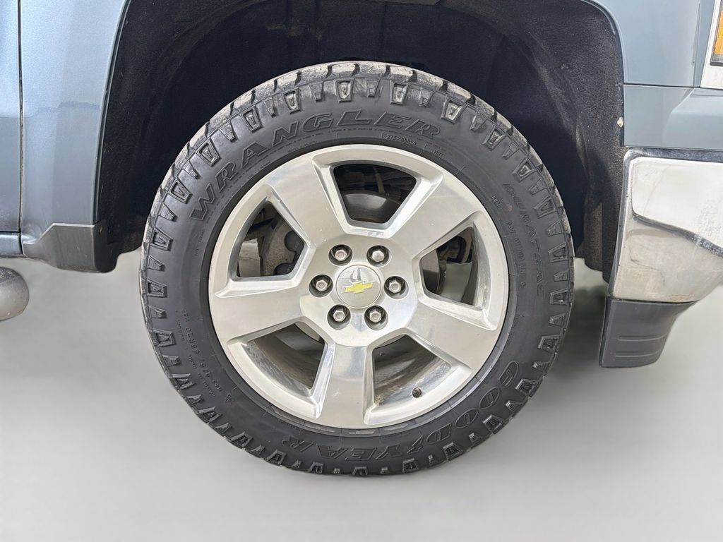 Used 2014 Chevrolet Silverado 1500 LT w/ LT Convenience Package AWD/4WD image 25