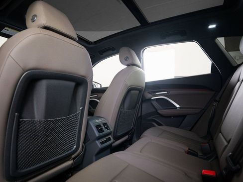 New 2025 Audi Q5 Premium image 29