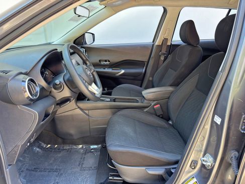 Used 2023 Nissan Kicks SV FWD image 15