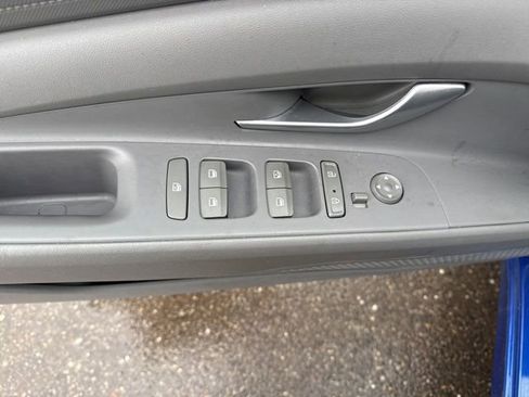 Used 2021 Hyundai Elantra SEL image 16