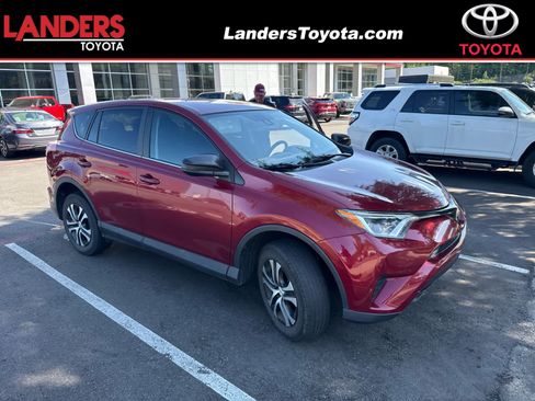 Used 2018 Toyota RAV4 LE AWD/4WD image 1