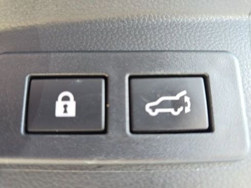 Used 2023 Subaru Outback Touring XT image 38