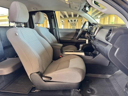 Used 2022 Toyota Tacoma SR5 RWD image 27