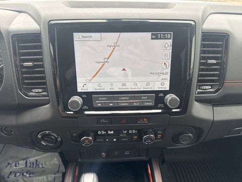 Used 2024 Nissan Frontier PRO-4X w/ Technology Package AWD/4WD image 7