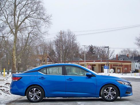 Used 2021 Nissan Sentra SV FWD image 9