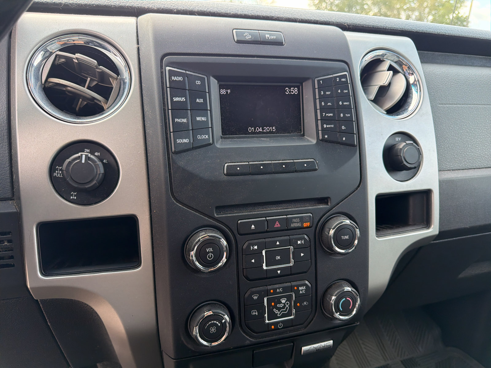 Used 2014 Ford F150 XLT w/ XLT Chrome Package AWD/4WD image 16