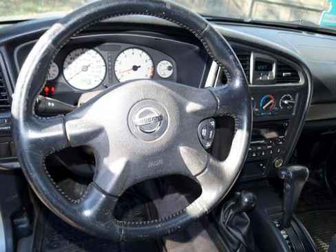 Used 2003 Nissan Pathfinder SE image 19