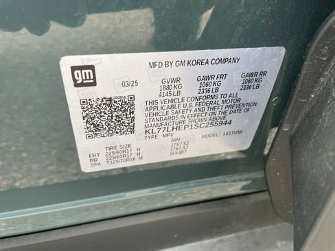 Used 2025 Chevrolet Trax LT w/ LT Convenience Package image 27