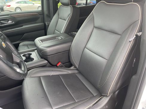 Used 2024 Chevrolet Tahoe Premier AWD/4WD image 12