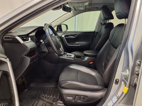 Used 2023 Toyota RAV4 Limited image 26
