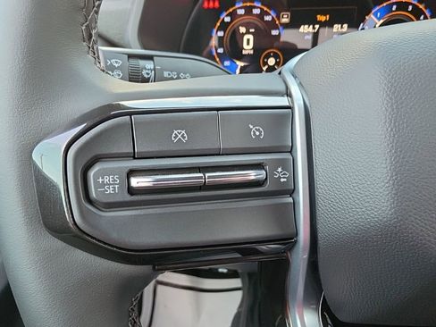 Used 2025 Chevrolet Colorado W/T w/ WT Convenience Package II image 12