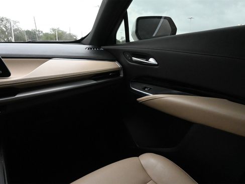 Certified 2024 Cadillac XT4 Luxury w/ Cold Weather Package image 8