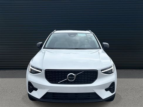 New 2026 Volvo XC40 B5 Ultra w/ Climate Package image 2