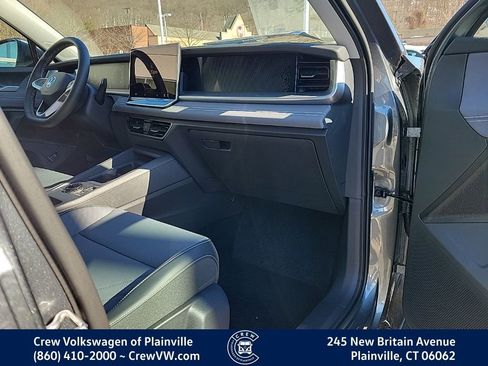 New 2026 Volkswagen Tiguan SE image 42