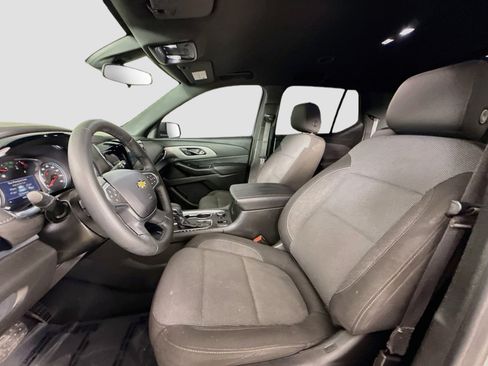 Used 2023 Chevrolet Traverse LT FWD image 21