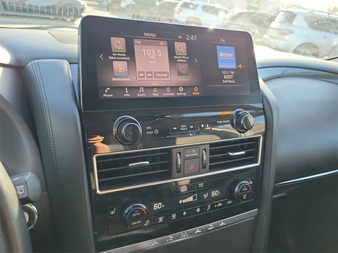 Used 2024 Nissan Armada SV image 8