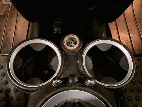 Used 2011 MINI Cooper S image 32