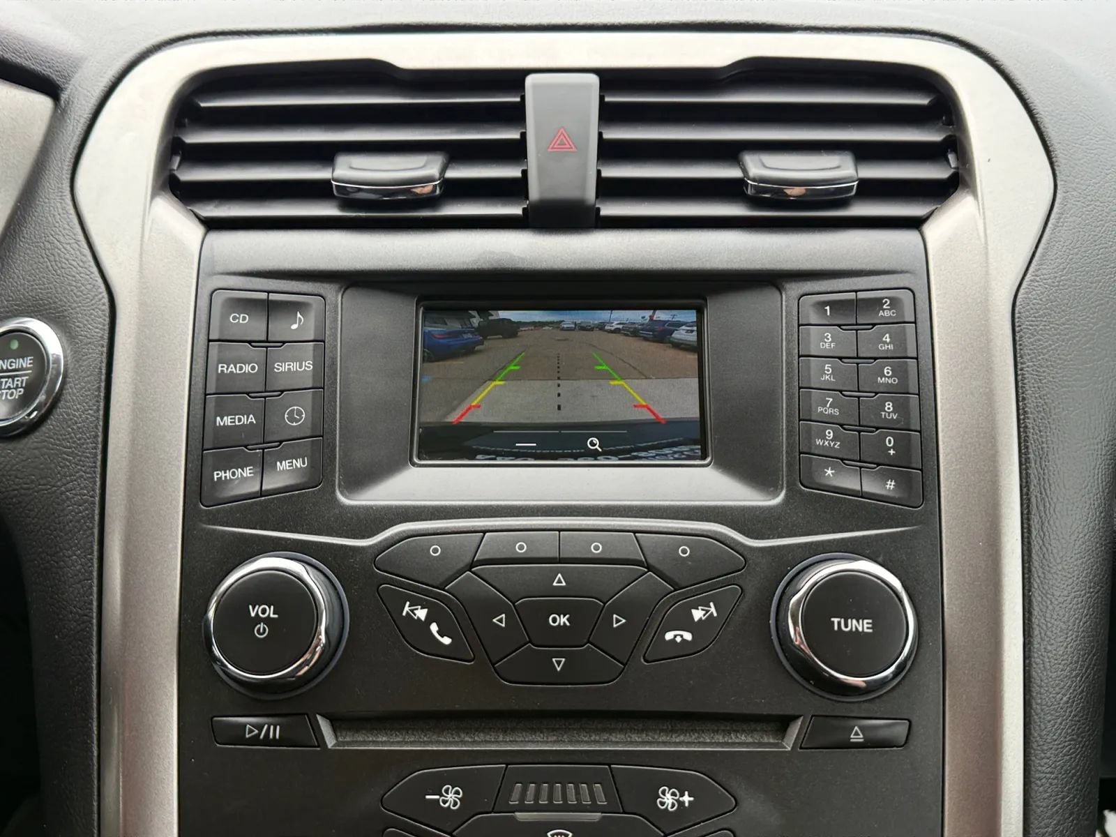 Used 2017 Ford Fusion SE w/ Equipment Group 601A FWD image 29