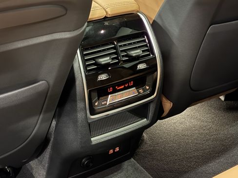New 2027 BMW X7 xDrive40i AWD/4WD image 30