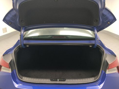 Used 2024 Hyundai Elantra SE FWD image 29