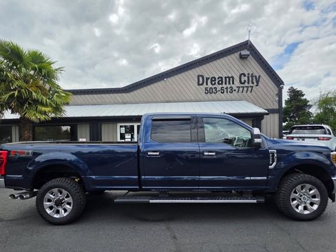 Used 2019 Ford F350 Lariat w/ Lariat Ultimate Package AWD/4WD image 2