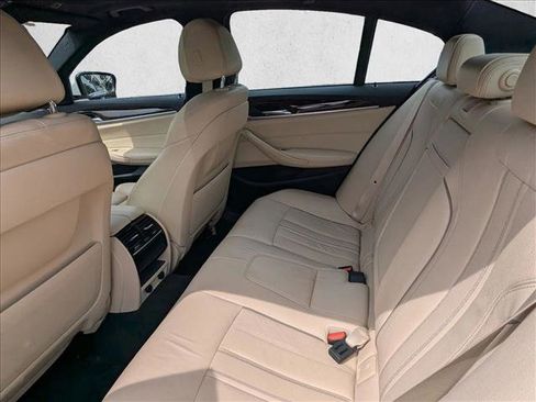 Used 2017 BMW 530i RWD image 19