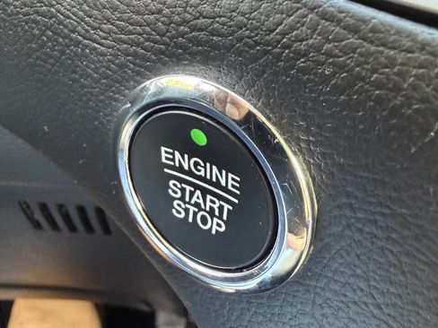 Used 2015 Ford Edge SEL w/ Equipment Group 201A AWD/4WD image 2