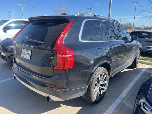 Used 2019 Volvo XC90 T5 Momentum w/ Multimedia Package image 4