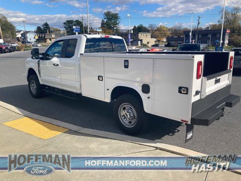 New 2025 Ford F350 XL w/ XL Chrome Package image 5