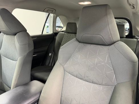 Certified 2022 Toyota RAV4 XLE w/ Carpet Mat Package (TMS) AWD/4WD image 24