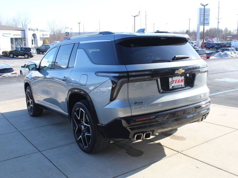 New 2026 Chevrolet Traverse High Country w/ LPO, Floor Liner Package image 5