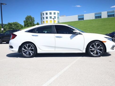 Used 2020 Honda Civic Touring image 3